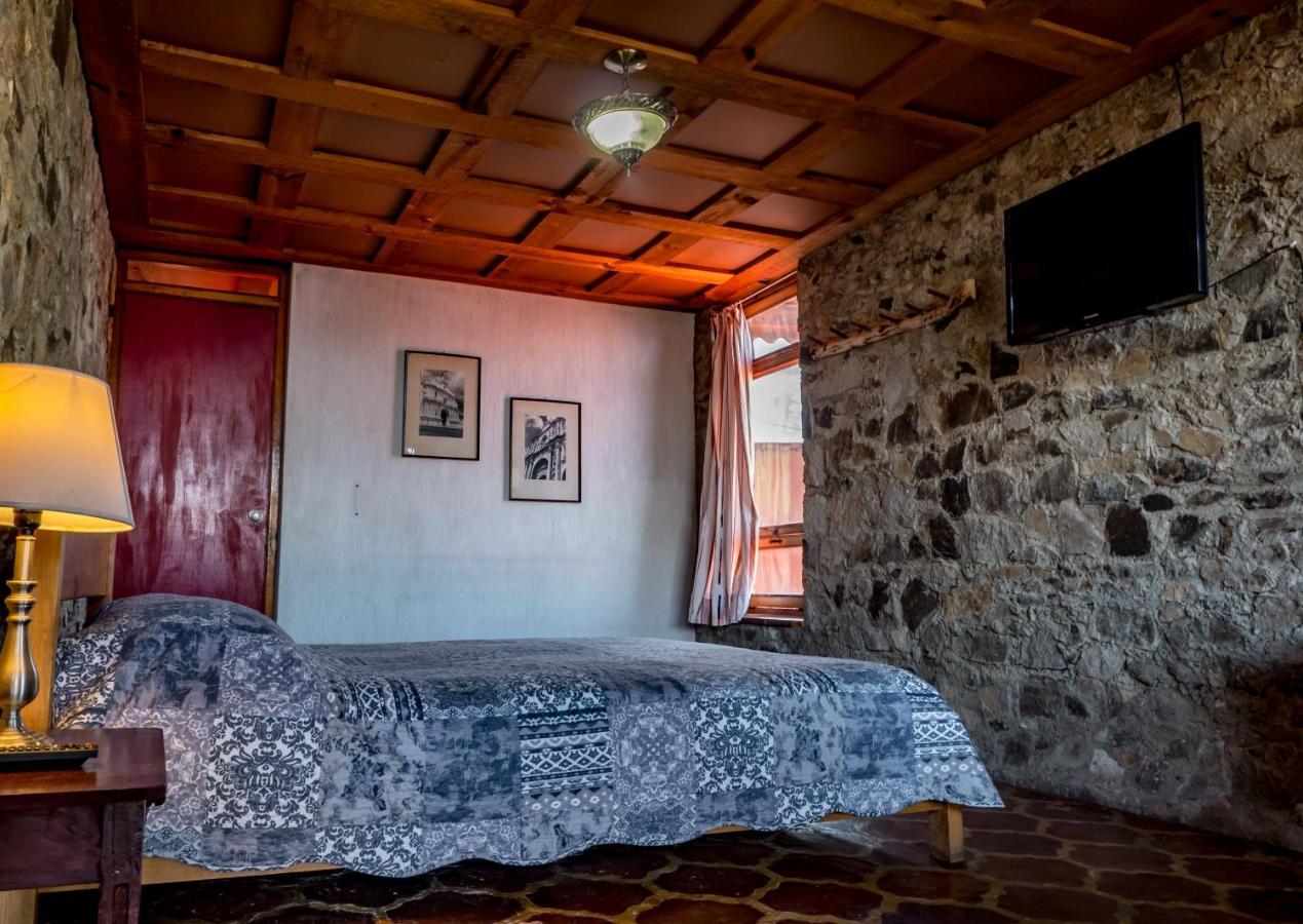 Terrazas Del Hotel San Antonio Palopó